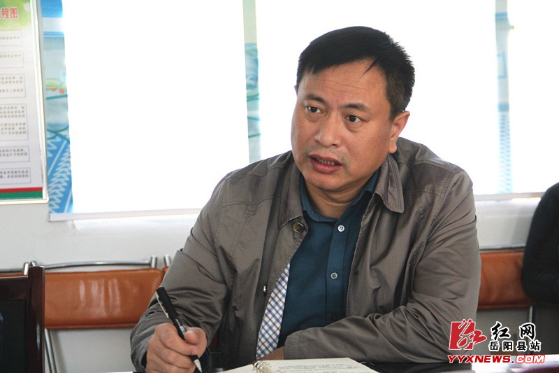 吴跃中到步仙镇调研精准扶贫工作