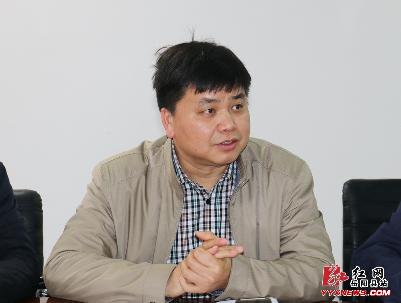 曾平原到月田镇调研脱贫攻坚工作