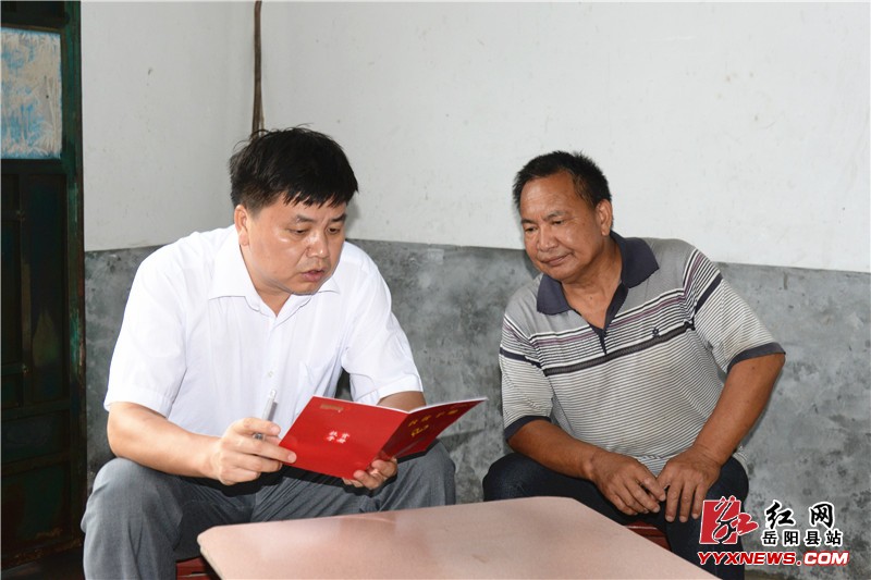 曾平原深入江堧村调研精准扶贫