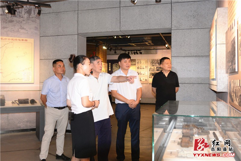 省委原副书记谢康生来我县考察调研