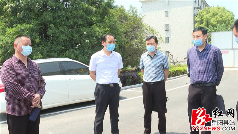 在县人民医院了解常态化防疫情况.jpg 在县人民医院了解常态化防疫情况.jpg