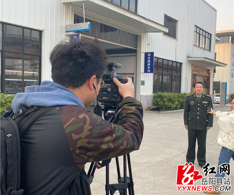 LOOBY{X1UW$W16PSJA20)Y1.jpg LOOBY{X1UW$W16PSJA20)Y1.jpg