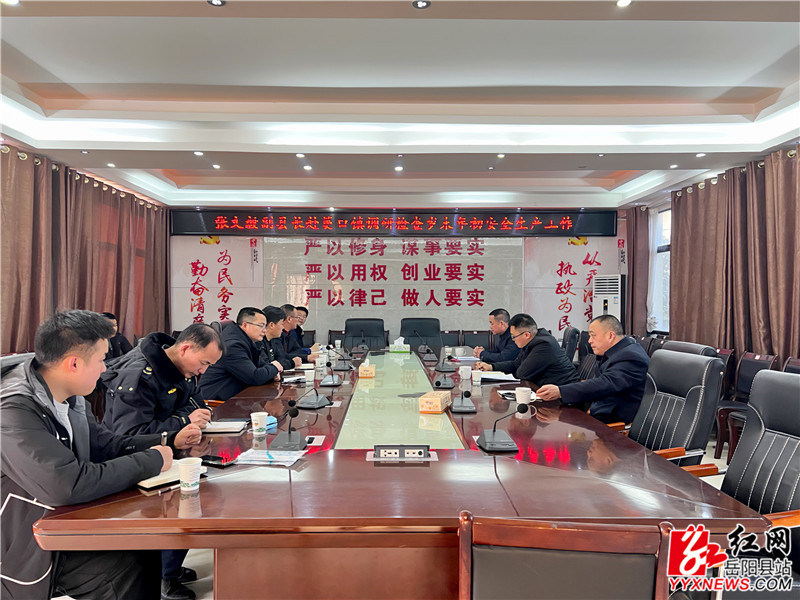 座谈会现场 (1)_副本.jpg 座谈会现场 (1)_副本.jpg