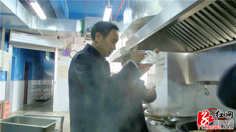 周里查看食材原材料.jpg 周里查看食材原材料.jpg