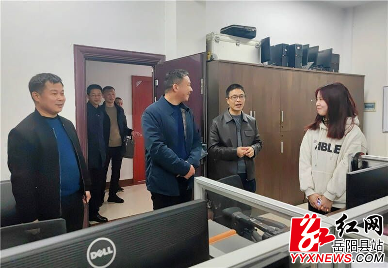 EED18F6057F94BE55D097D21259D447B_750_750.jpg EED18F6057F94BE55D097D21259D447B_750_750.jpg