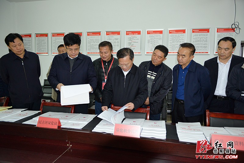 胡忠雄来我县督导脱贫攻坚和基层党建等工作