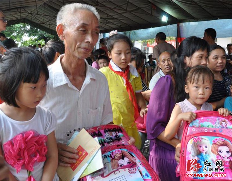 ��ѧ��50��ƶ��ѧ��ϲ��ǧԪ�������