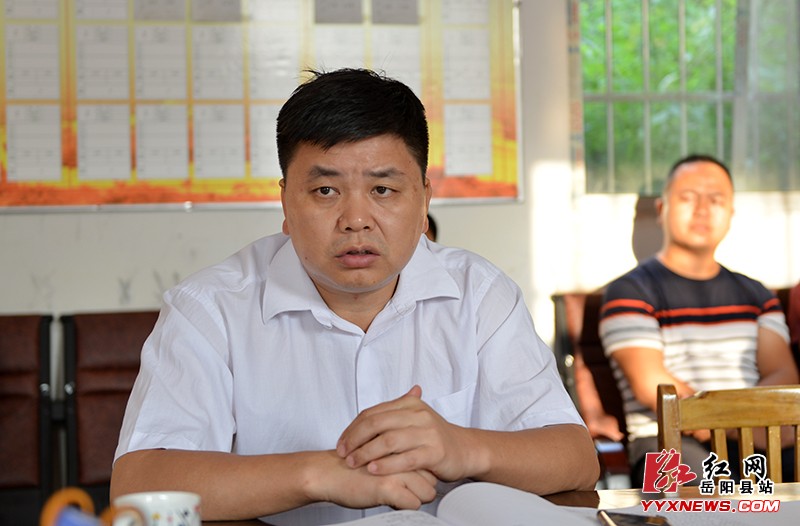 曾平原到公田、张谷英镇调研精准扶贫工作