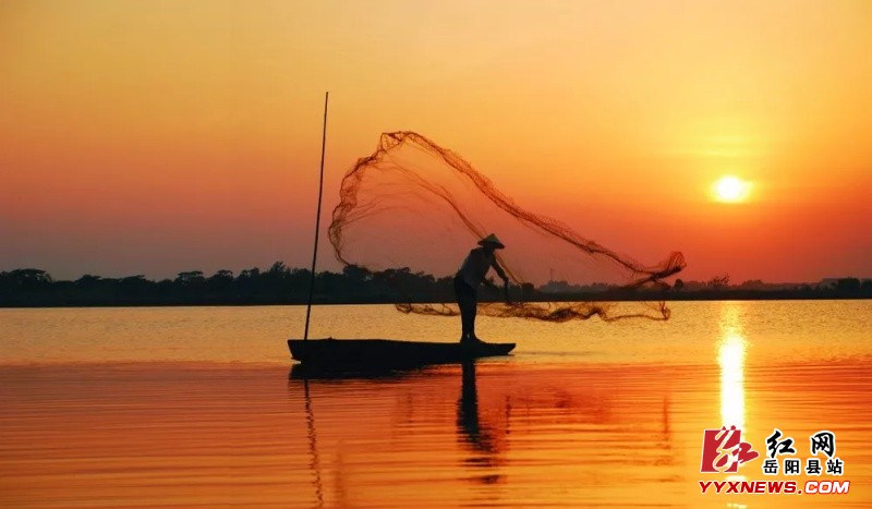 曾平原接受省媒采访 畅谈我县发展