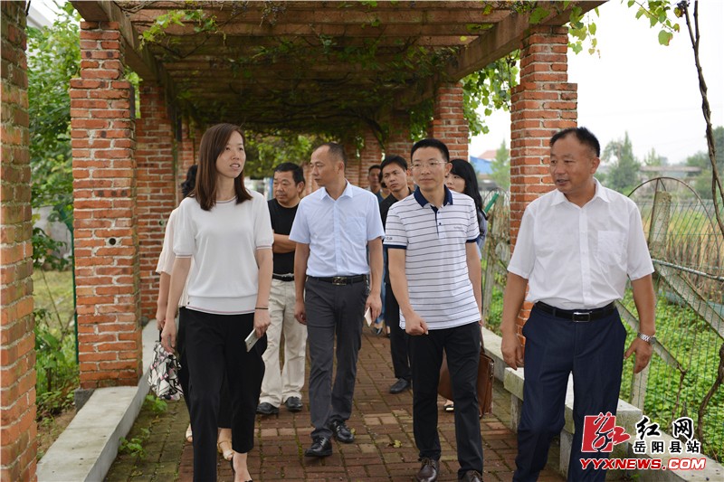 �պ��յ���ˮ����С�ͬ��������塱��������