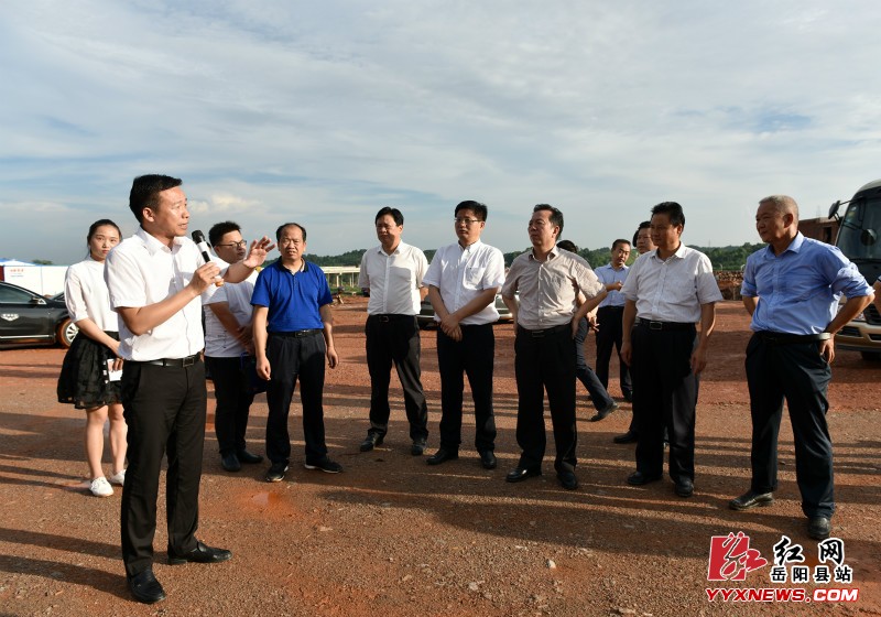 刘和生来我县调研指导工作