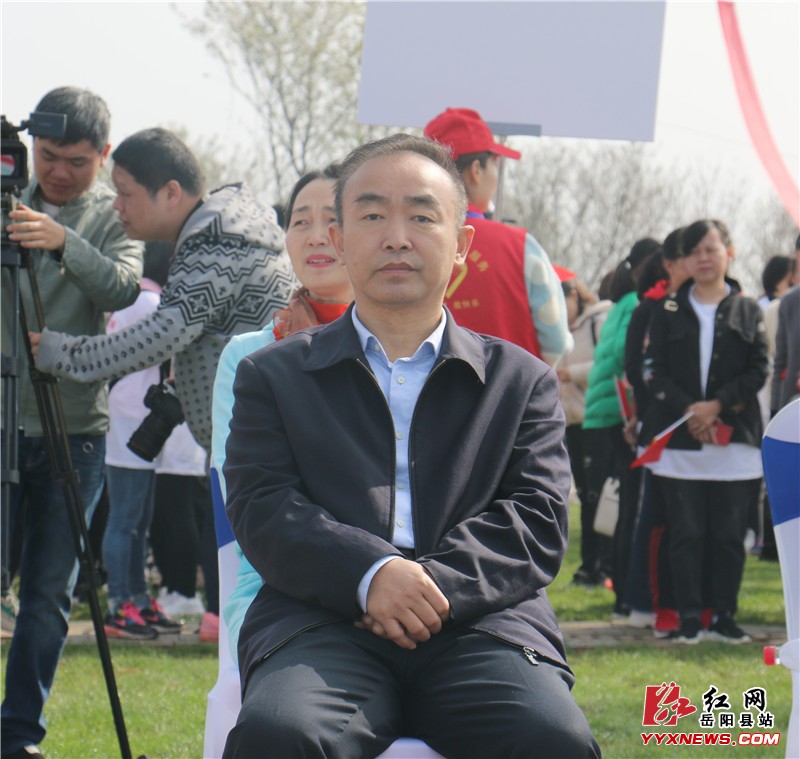 ������ͬ�� ӣ��������ڶ���ӣ�������Ļ��ڿ�Ļ