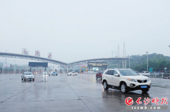 �����ǡ���һ��С���ٵ����һ�죬����6ʱ���������ڳ�ɳ���շ�վ���������Ƿ�������Ƚϳ�ͨ����ɳ����ȫý����� ���� ��