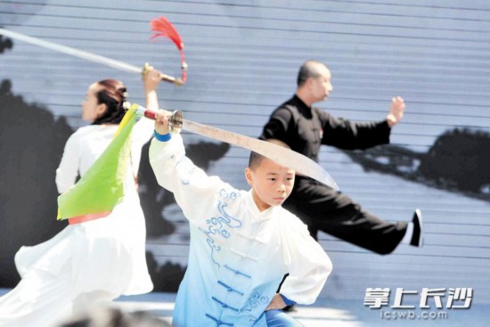 ��������������չʾ��������Ϊ��ɳ����ȫý����ߡ������ı� ��