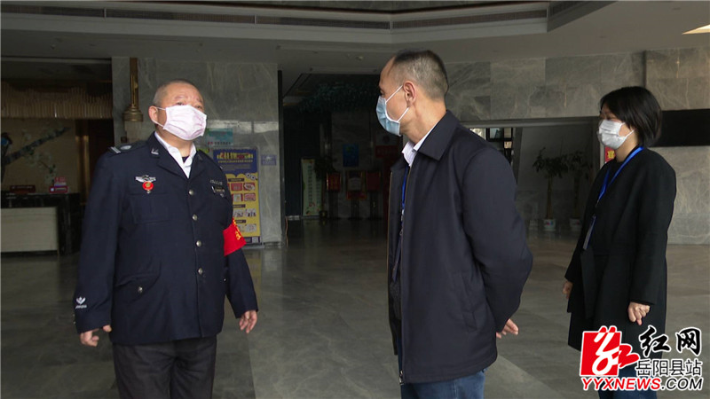余泽世巡查长丰路疫情防控工作