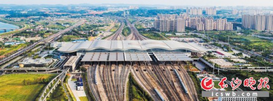 ��񣬳�ɳ��վ�ѿ�����˫�㳡��ģʽ���������Ƶ��ִ����豸��ʩ�����ķ���ĸ߶��ںϣ���Ϊȫ����Ҫ�ĸ�����Ŧ֮һ����ɳ����ȫý����� ���� ��