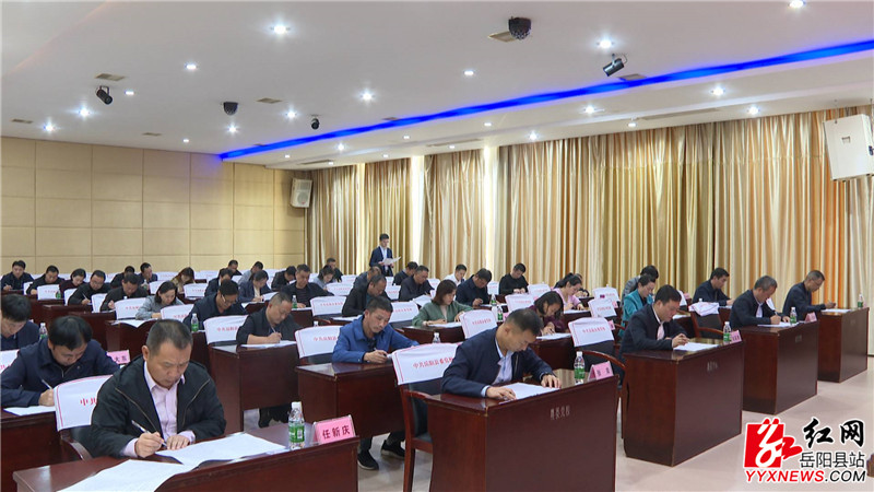 考试现场3.JPG 考试现场3.JPG