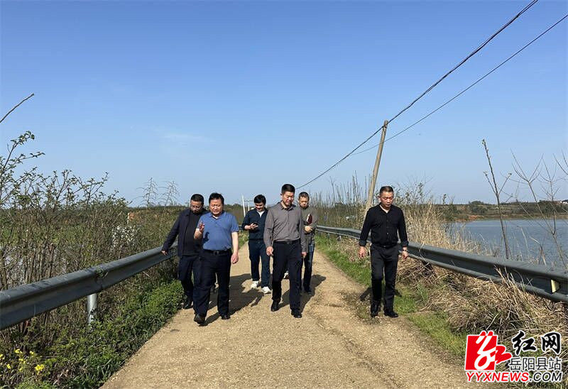 胡海平开展巡湖工作-岳阳县政府网